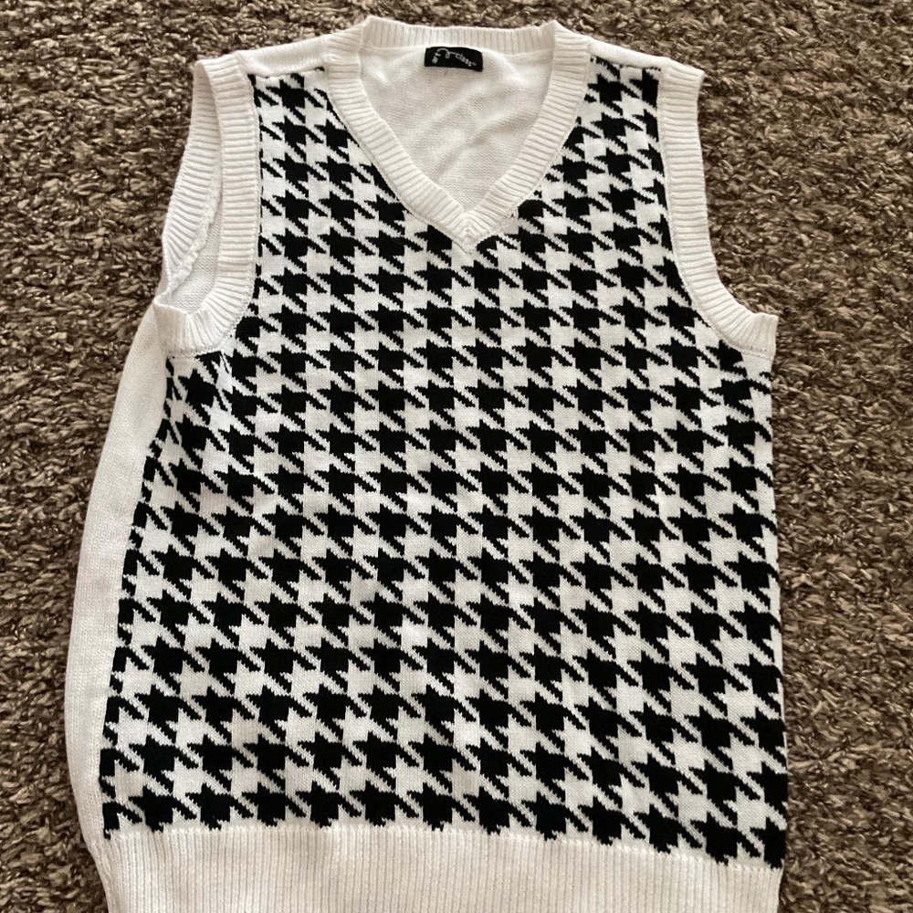 Sweater vest